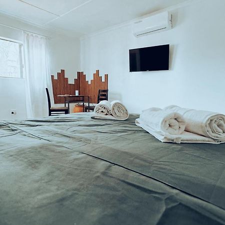 Central Nomad Apartment Виндхук Экстерьер фото