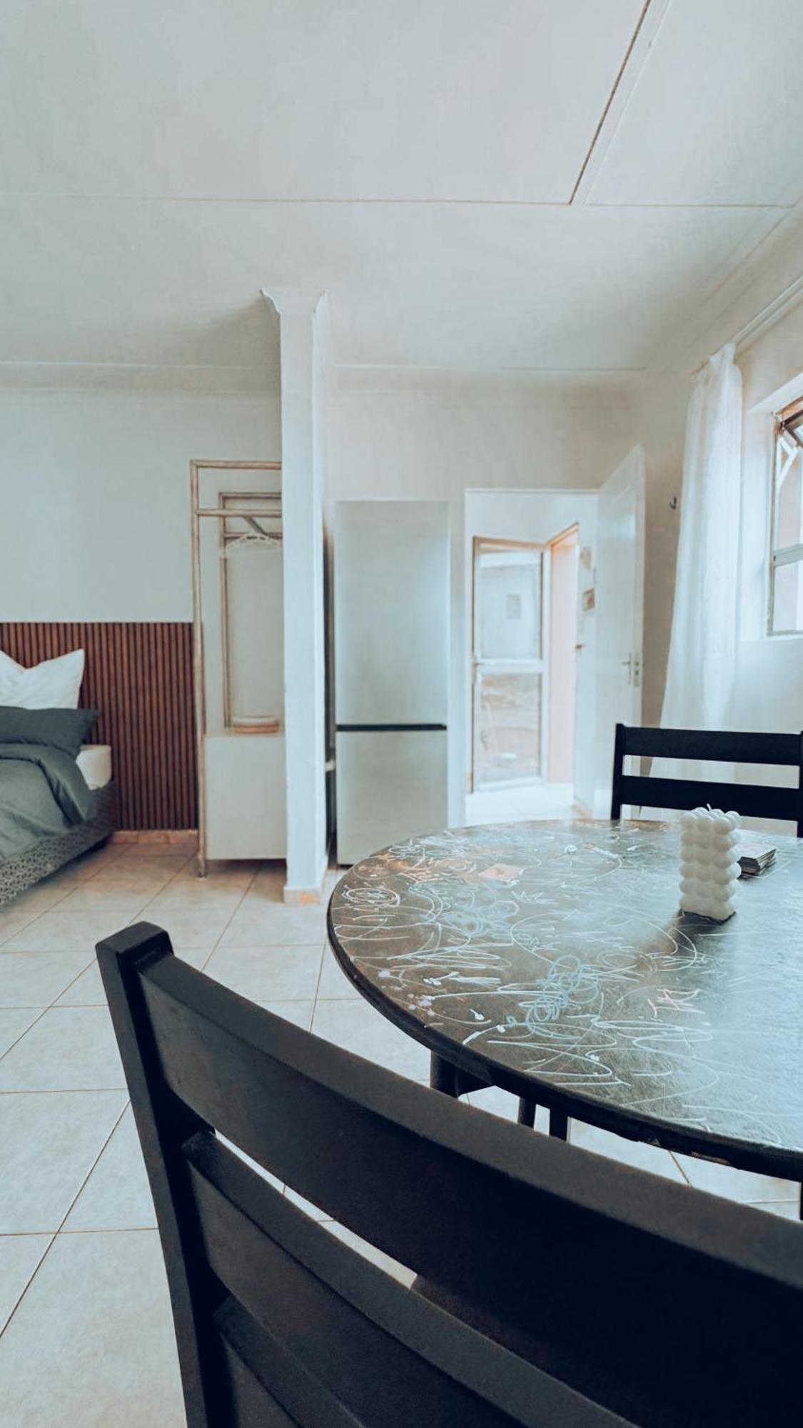 Central Nomad Apartment Виндхук Экстерьер фото